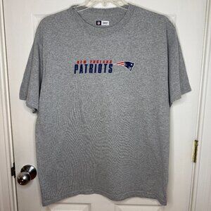 New England Patriots Old School Throwback T-Shirt Size Large